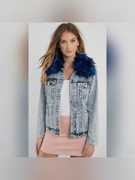 Honey Punch Jackets & Blazers - HONEY PUNCH Women’s Denim Acid Wash Jacket Removable Blue Faux Fur Collar Size S